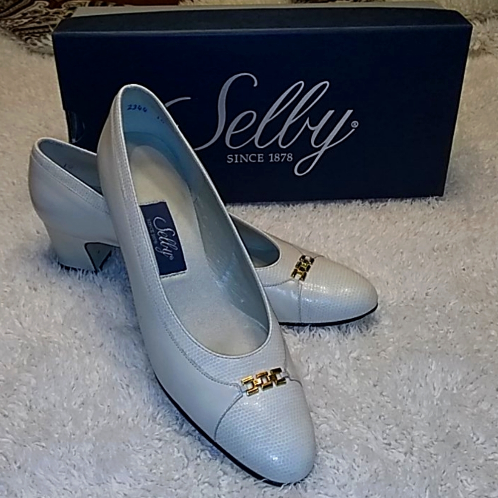 Shelby 2" heels vintage.